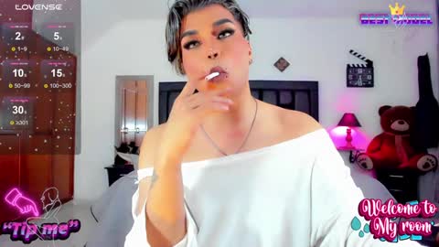 Snapshot of jujubee_lander chatting on 01/30/25, 05:17 Jujubee online show from 01/30/25, 05:17