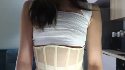 Julia online show from 03/08/25, 06:37