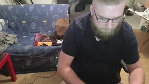 Julcs online show from 12/17/24, 04:32