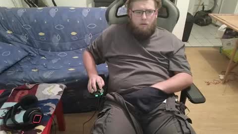 Julcs online show from 01/10/25, 07:43