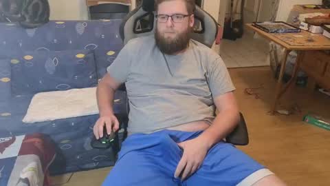 Julcs online show from 02/06/25, 06:24