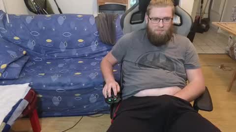 Julcs online show from 02/13/25, 10:02