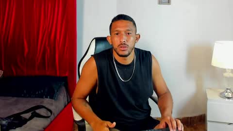jules_crof300 online show from 06/06/26, 03:17