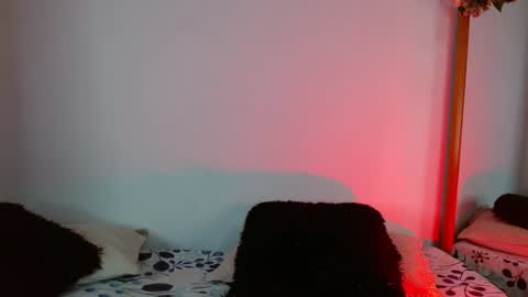 Jules and Gia online show from 12/30/24, 11:37