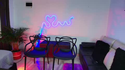 Jules and Gia online show from 01/23/25, 12:30