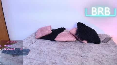 Jules and Gia online show from 03/31/26, 09:10