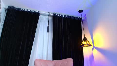 Julees online show from 02/06/25, 05:35