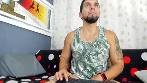 juleslake2 online show from 11/24/25, 01:00