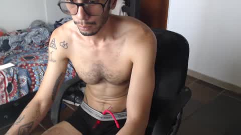 Snapshot of julfigo chatting on 07/13/26, 03:04 Julfigo online show from 07/13/26, 03:04