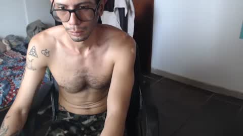 Snapshot of julfigo chatting on 07/18/26, 03:38 Julfigo online show from 07/18/26, 03:38