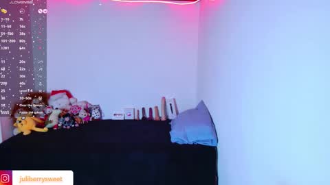 Juliana online show from 12/20/25, 10:39