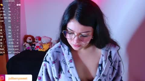 Juliana online show from 03/30/26, 02:34