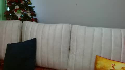 Snapshot of juli_love11 chatting on 12/10/24, 10:26 JULIETA online show from 12/10/24, 10:26