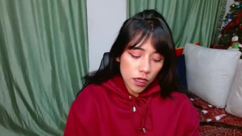 Snapshot of juli_love11 chatting on 12/15/24, 10:58 JULIETA online show from 12/15/24, 10:58