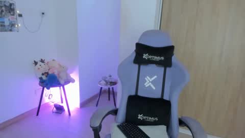 Snapshot of juli_santos_22 chatting on 10/06/25, 06:38 juli_santos_22 online show from 10/06/25, 06:38