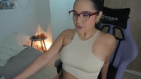 Snapshot of juli_santos_22 chatting on 11/02/25, 05:26 juli_santos_22 online show from 11/02/25, 05:26