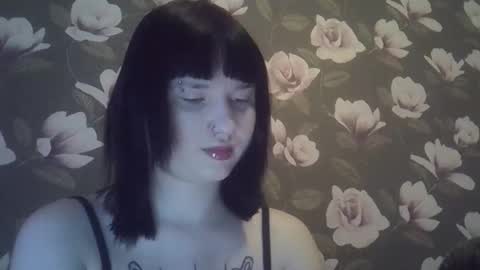 Snapshot of julia1605 chatting on 02/22/26, 04:35 julia1605 online show from 02/22/26, 04:35