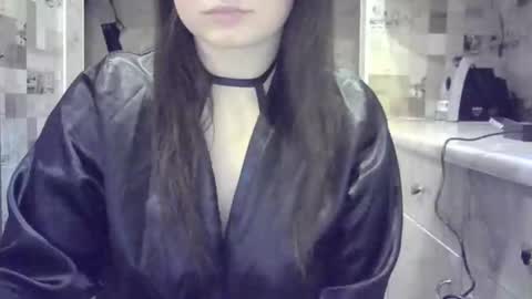 julia69009 online show from 12/18/24, 12:10