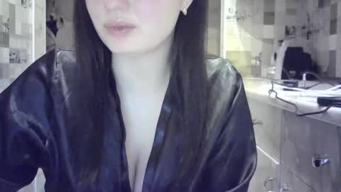 julia69009 online show from 02/07/25, 12:20