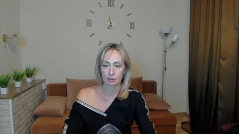julia__cherry_ online show from 01/24/25, 03:13