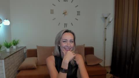 julia__cherry_ online show from 02/08/25, 01:44