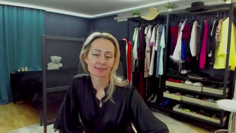 julia__cherry_ online show from 03/12/26, 04:57