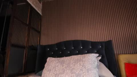 Julia online show from 04/12/26, 11:43