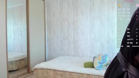 Julia online show from 09/27/25, 01:43