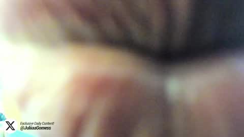 Snapshot of julia_gomes chatting on 11/14/25, 07:34 Julia Gomes online show from 11/14/25, 07:34