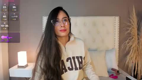 J U L IA   M A R T I N E Z online show from 02/02/26, 11:31