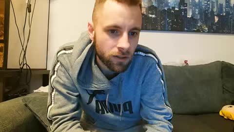 julia_official online show from 02/16/25, 05:26