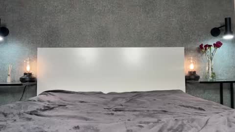 Julia R Le online show from 03/12/25, 11:33