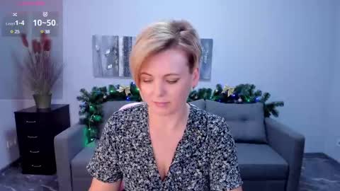 Julia online show from 01/04/25, 03:49