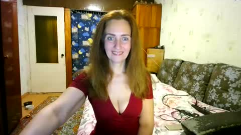 Snapshot of juliaa_foxi chatting on 10/18/25, 06:19 juliaa_foxi online show from 10/18/25, 06:19