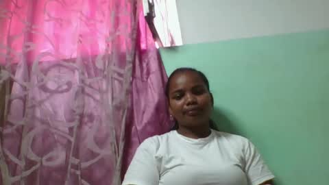 juliah02 online show from 01/17/25, 06:15