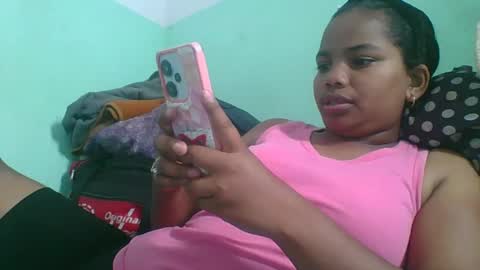 juliah02 online show from 01/25/25, 06:12