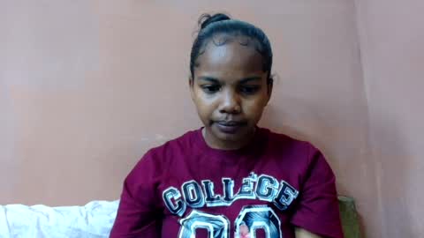 juliah02 online show from 07/30/26, 06:34