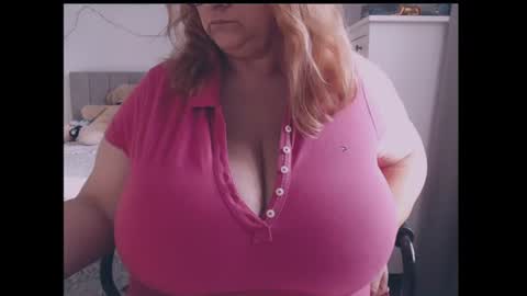 julialiones online show from 07/04/26, 03:40