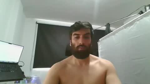 Snapshot of julian_patino chatting on 03/03/26, 04:02 julian_patino online show from 03/03/26, 04:02