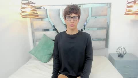 julian_steward online show from 01/12/26, 07:52