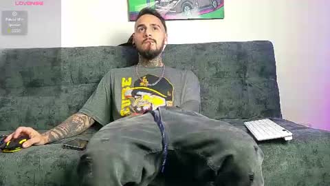 Julian independent model online show from 07/08/26, 06:45