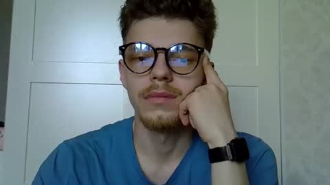 Snapshot of julian_velvet chatting on 06/29/26, 12:05 julian_velvet online show from 06/29/26, 12:05