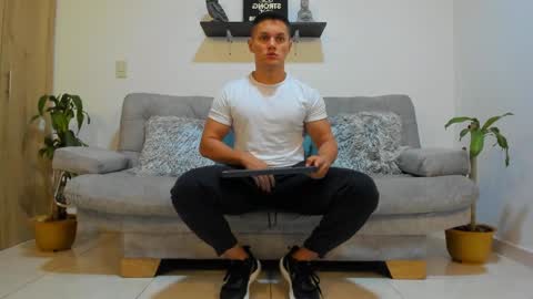 julian_wallace online show from 01/27/25, 03:07