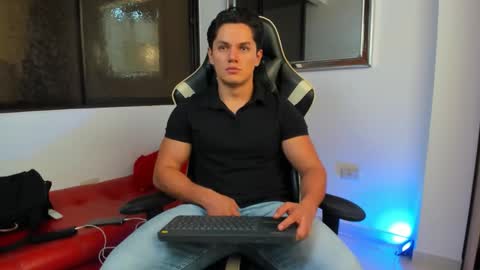 julian_wallace online show from 01/31/26, 07:11