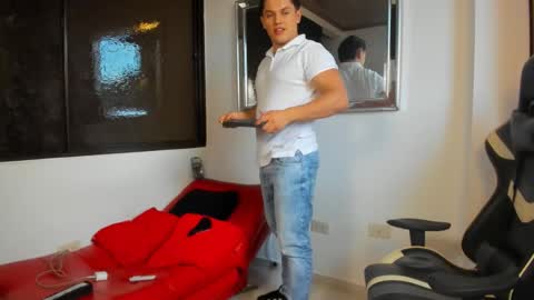 julian_wallace online show from 02/22/26, 09:46