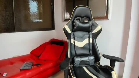 julian_wallace online show from 03/17/26, 01:25