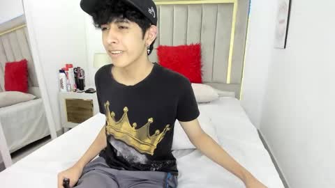 Julian online show from 01/11/26, 07:41