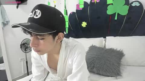 Julian online show from 03/04/26, 07:20