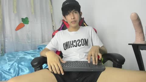 Julian online show from 04/06/26, 07:26