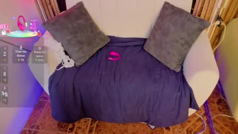 JULIANA AND CHRIS online show from 04/05/26, 02:14